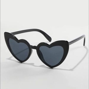Shein Heart Sunglasses Black Grey kitschy